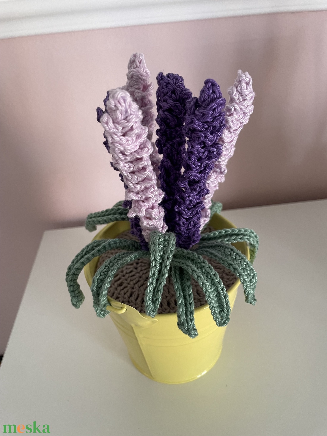 Horgolt levendula kisvödörben - otthon & életmód - dekoráció - asztal és polc dekoráció - asztaldísz - Meska.hu