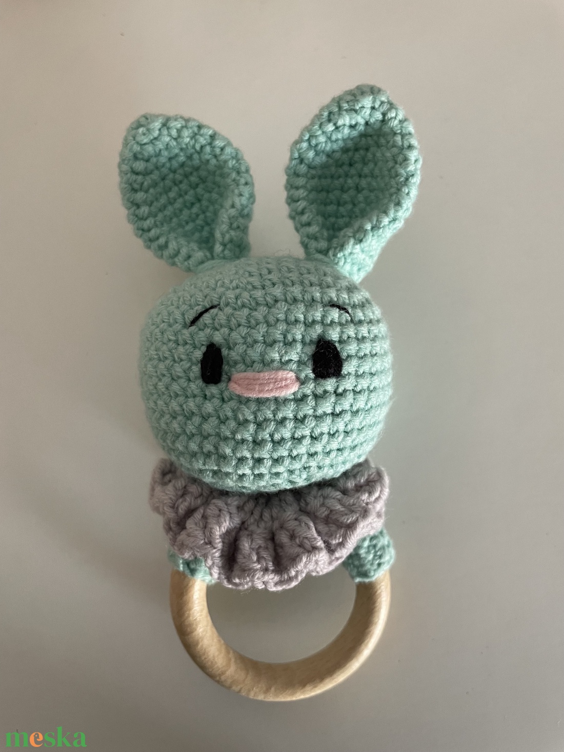 Kézzel horgolt nyuszi csörgő - baba - mama - baba játékok - csörgő - Meska.hu