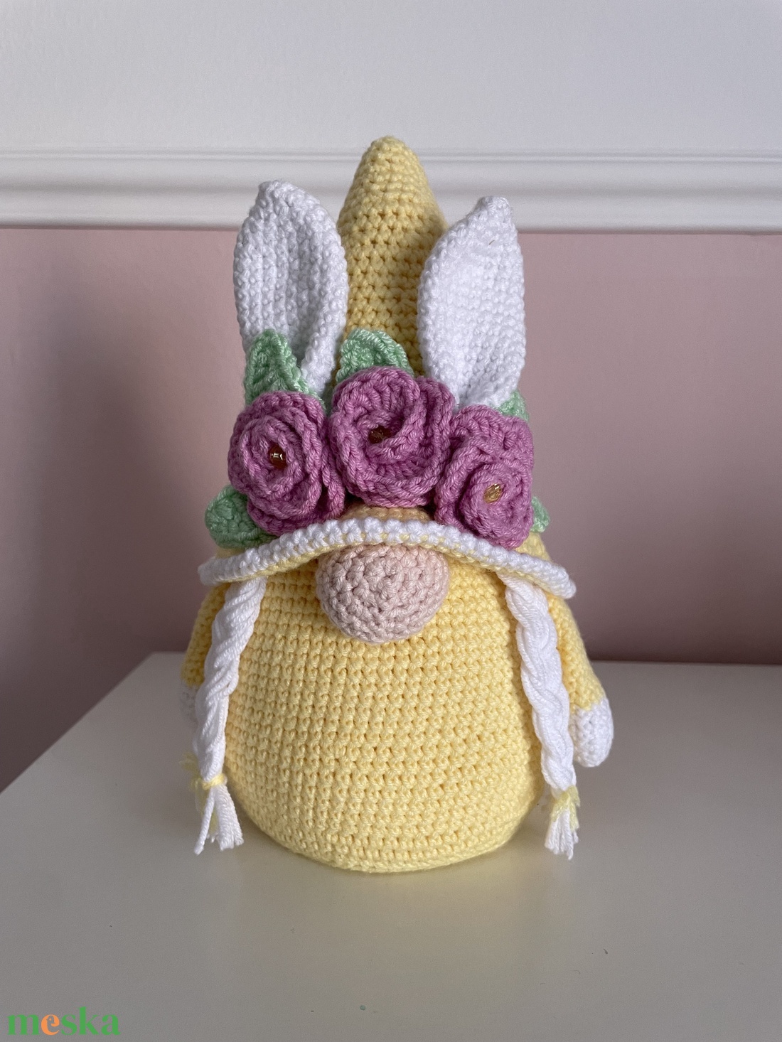 Horgolt nyuszifüles manó - játék & sport - plüssállat & játékfigura - nyuszi - Meska.hu