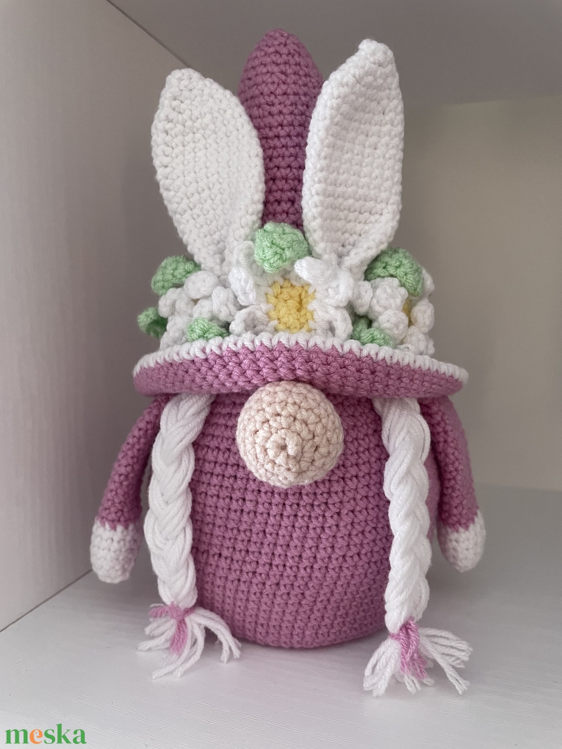 Horgolt nyuszifüles manó - játék & sport - plüssállat & játékfigura - nyuszi - Meska.hu