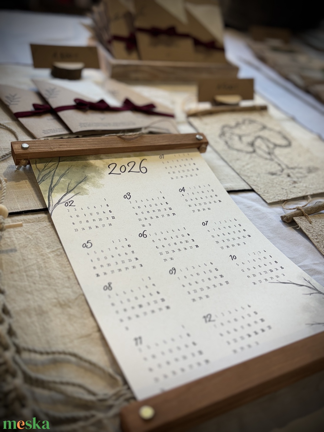 Éves naptár fa képtartóban  - otthon & életmód - dekoráció - fali és függő dekoráció - falinaptár & öröknaptár - Meska.hu