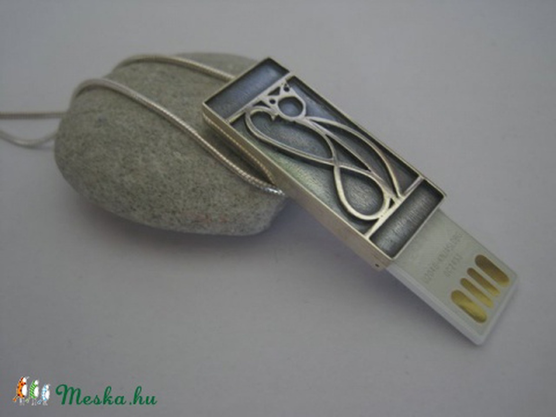Cicás  pendrive medál -  - Meska.hu