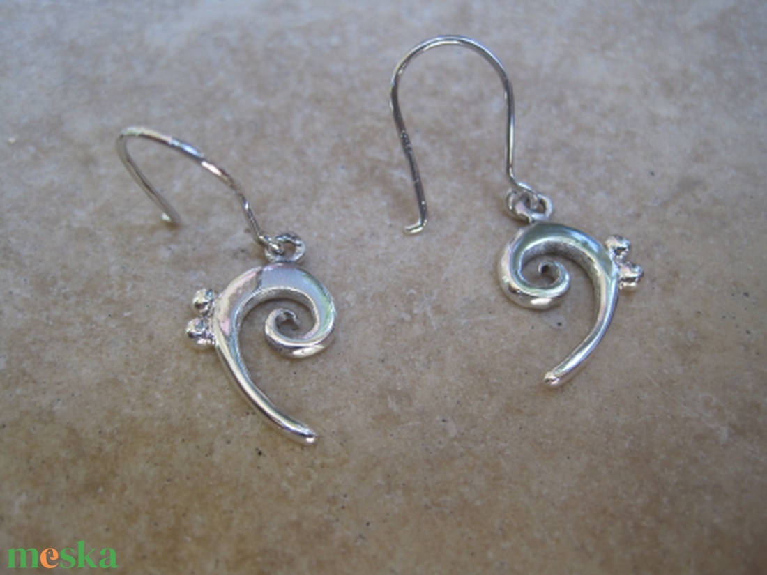 Újdonság! Egyedi ezüst basszuskulcs fölbevaló -  - Meska.hu