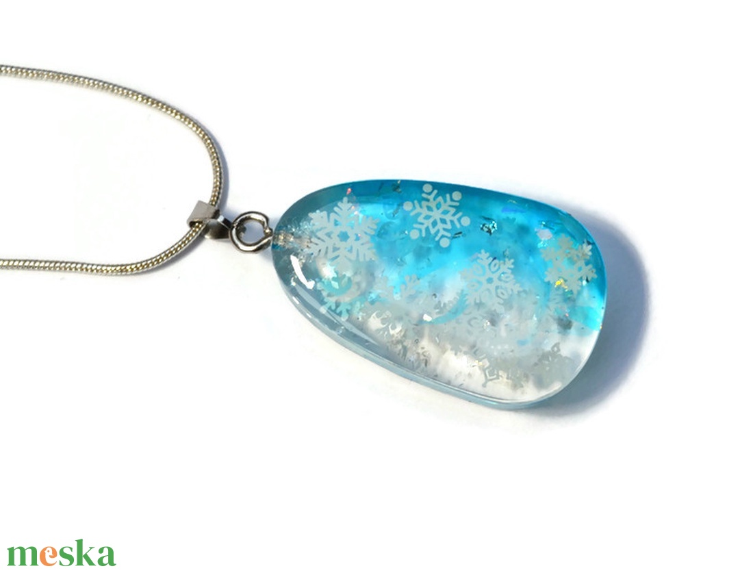 Téli hangulatú mindkét oldalán viselhető hópelyhes nyaklánc III. - ékszer - nyaklánc - medálos nyaklánc - Meska.hu