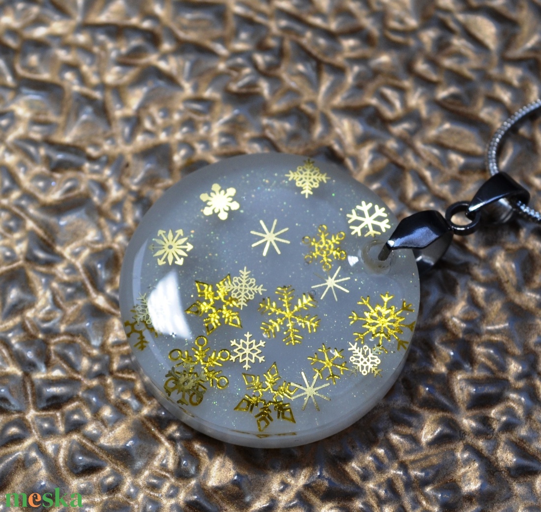 Téli hangulat hópelyhes nyaklánc IV. - ékszer - nyaklánc - medálos nyaklánc - Meska.hu