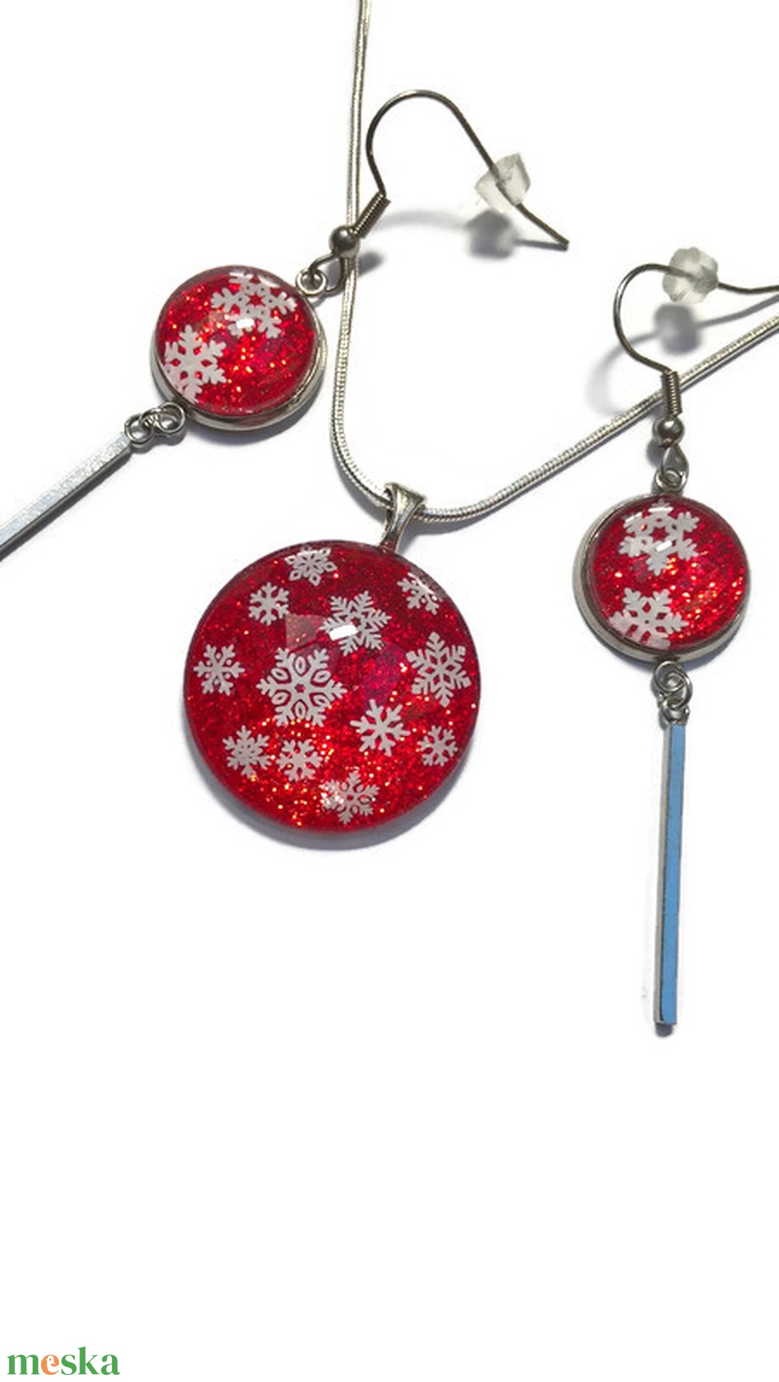 Klasszikus piros alapon fehér hópelyhes festett üvegékszer szett - ékszer - ékszerszett - Meska.hu