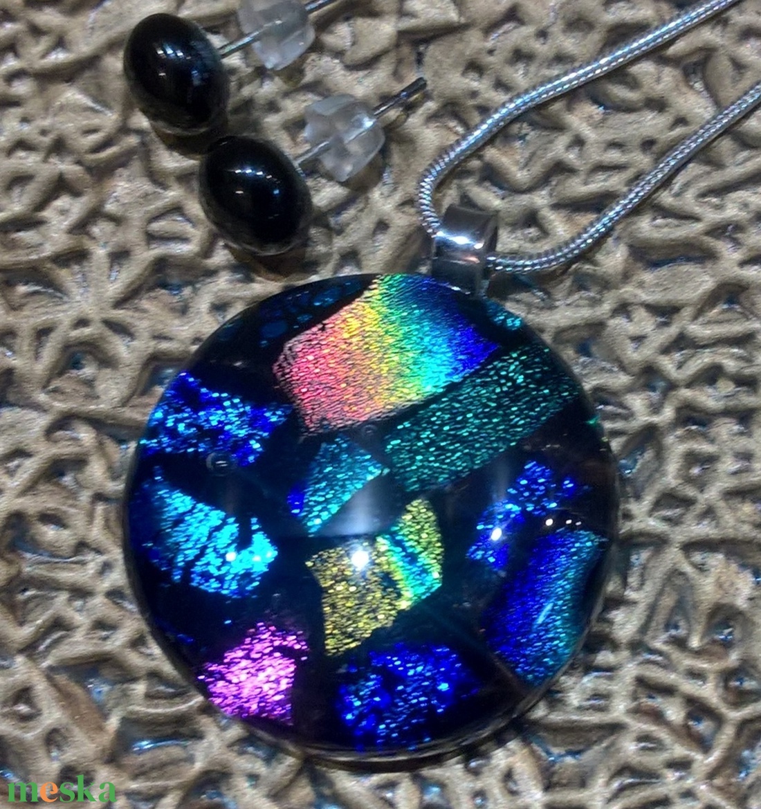 Olvasztott dichroic üveges szett - ékszer - ékszerszett - Meska.hu Olvasztott dichroic üveges szett - ékszer - ékszerszett - Meska.hu