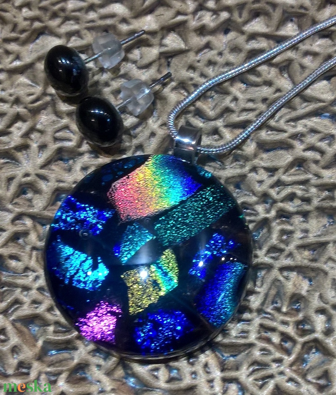 Olvasztott dichroic üveges szett - ékszer - ékszerszett - Meska.hu Olvasztott dichroic üveges szett - ékszer - ékszerszett - Meska.hu
