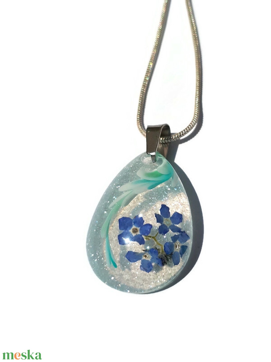 Egy apró fürtnyi nefelejcses nyaklánc  - ékszer - nyaklánc - medálos nyaklánc - Meska.hu