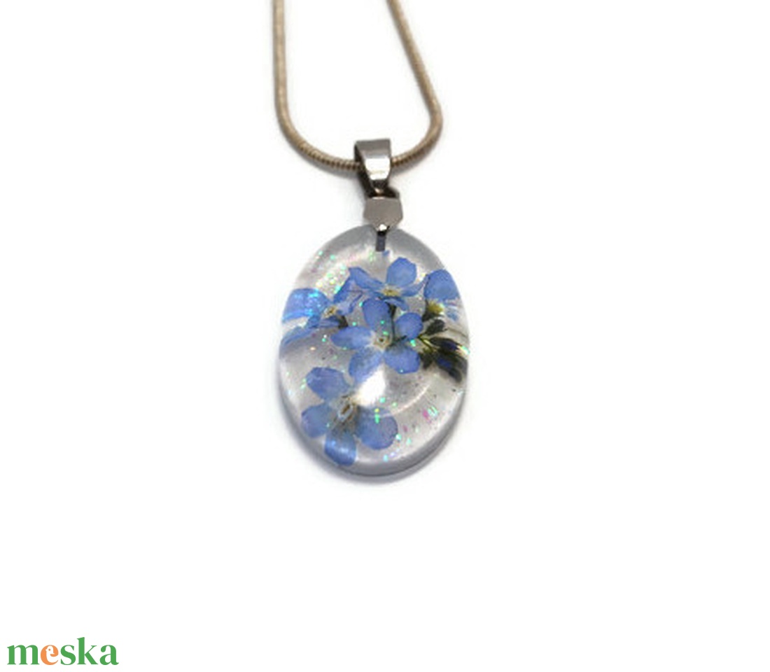 Valódi nefelejcses nyaklánc elegáns csillámdíszítéssel - ékszer - nyaklánc - medálos nyaklánc - Meska.hu Valódi nefelejcses nyaklánc elegáns csillámdíszítéssel - ékszer - nyaklánc - medálos nyaklánc - Meska.hu