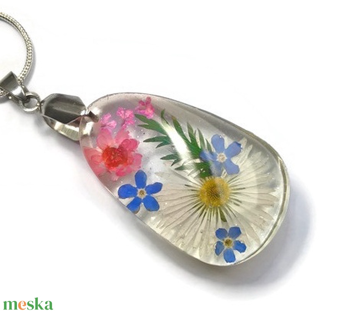 Vidám, virágos nyaklánc - ékszer - nyaklánc - medálos nyaklánc - Meska.hu Vidám, virágos nyaklánc - ékszer - nyaklánc - medálos nyaklánc - Meska.hu
