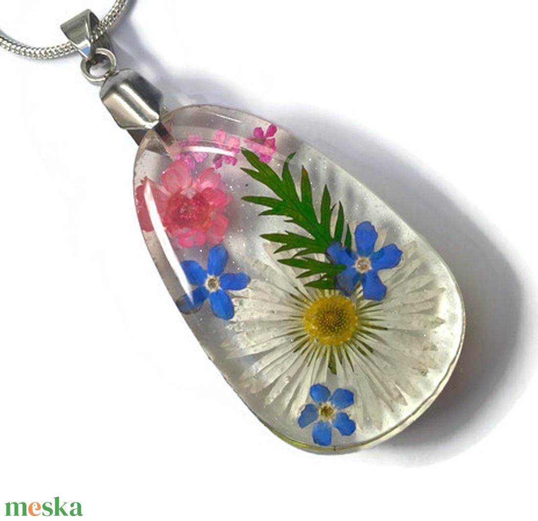 Vidám, virágos nyaklánc - ékszer - nyaklánc - medálos nyaklánc - Meska.hu Vidám, virágos nyaklánc - ékszer - nyaklánc - medálos nyaklánc - Meska.hu