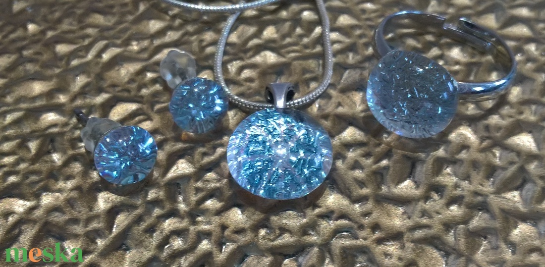 Olvasztott üvegékszer szett - ékszer - fülbevaló - pötty fülbevaló - Meska.hu Olvasztott üvegékszer szett - ékszer - fülbevaló - pötty fülbevaló - Meska.hu