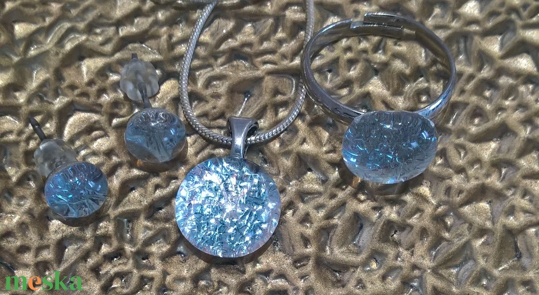 Olvasztott üvegékszer szett - ékszer - fülbevaló - pötty fülbevaló - Meska.hu Olvasztott üvegékszer szett - ékszer - fülbevaló - pötty fülbevaló - Meska.hu