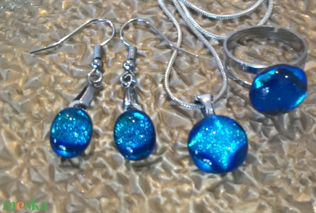 Kék lagúna olvasztott üvegékszer szett II. - ékszer - ékszerszett - Meska.hu Kék lagúna olvasztott üvegékszer szett II. - ékszer - ékszerszett - Meska.hu