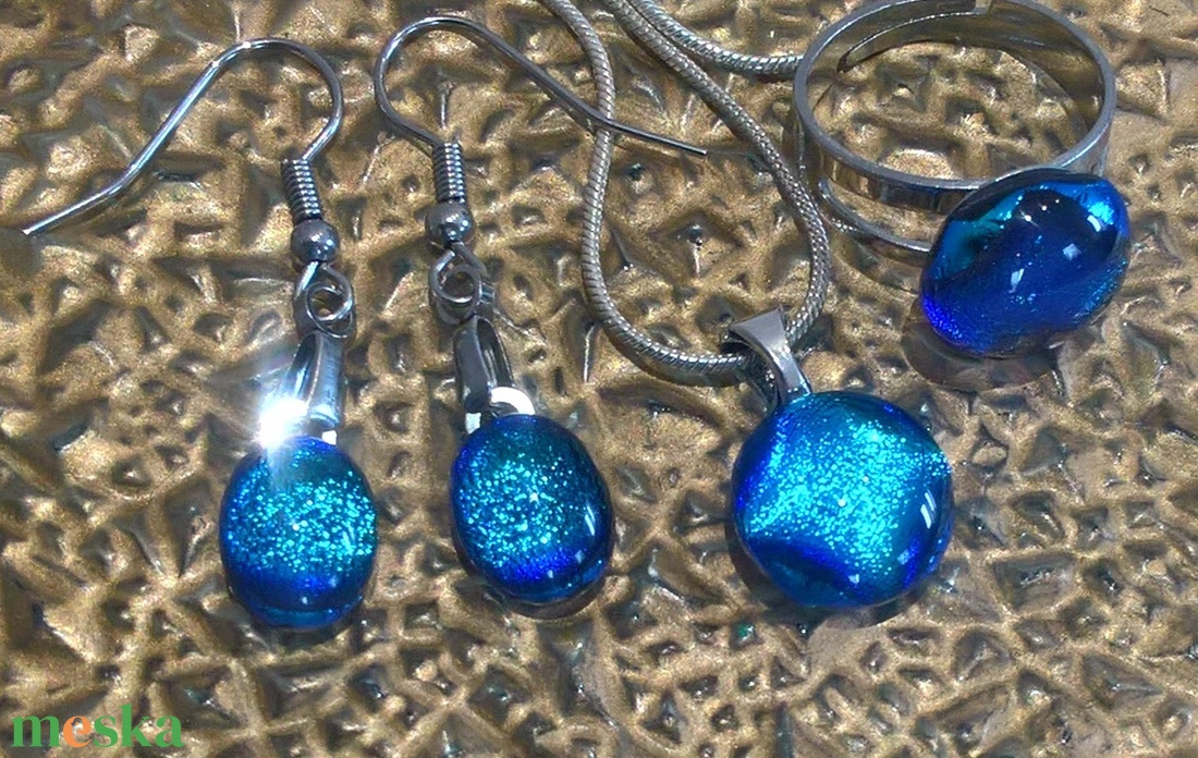 Kék lagúna olvasztott üvegékszer szett II. - ékszer - ékszerszett - Meska.hu Kék lagúna olvasztott üvegékszer szett II. - ékszer - ékszerszett - Meska.hu