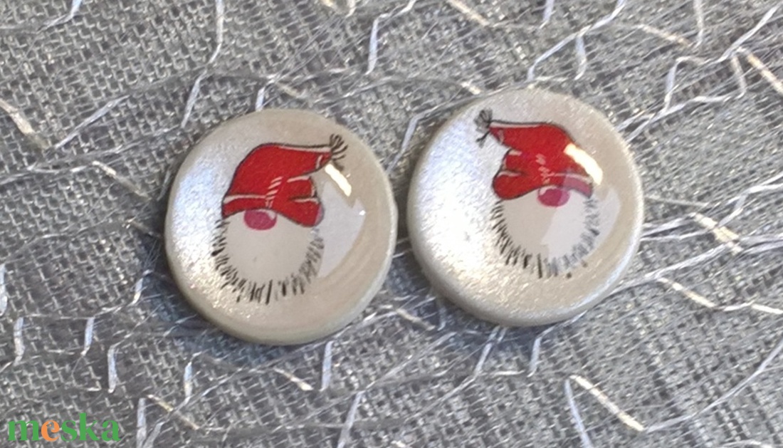 Mikulás mintás pötty fülbevaló - ékszer - fülbevaló - pötty fülbevaló - Meska.hu