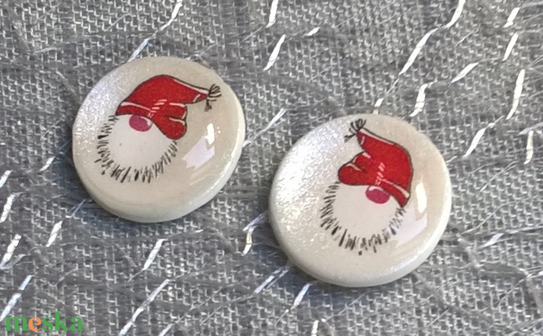 Mikulás mintás pötty fülbevaló - ékszer - fülbevaló - pötty fülbevaló - Meska.hu