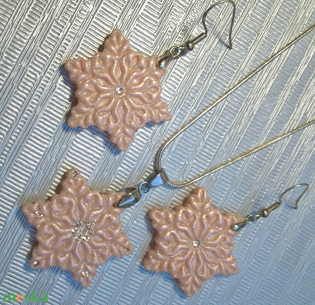 Beige hópehely ékszerszett swarovski díszítéssel - ékszer - ékszerszett - Meska.hu
