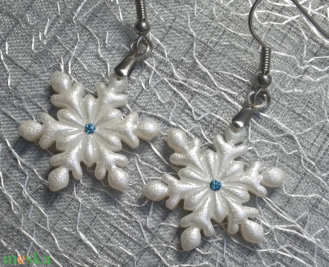 Hópihe fülbevaló apró swarovski kristályokkal I. - ékszer - fülbevaló - lógó fülbevaló - Meska.hu