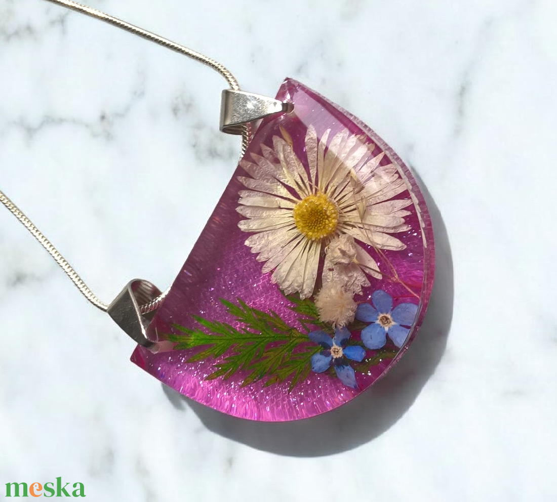 Halványrózsaszín valódi virágos nyaklánc  - ékszer - nyaklánc - medálos nyaklánc - Meska.hu