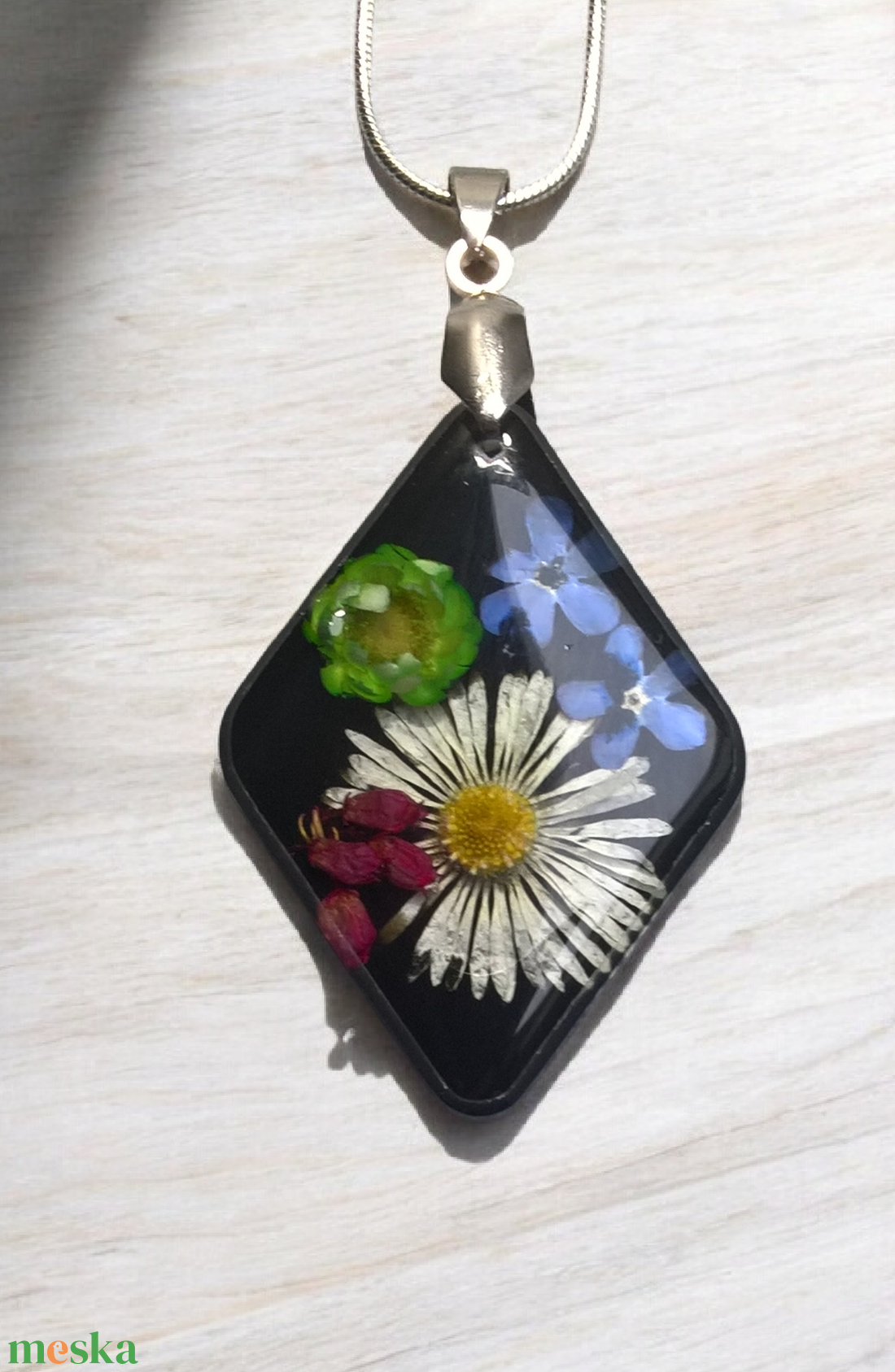 Sokvirágos nyaklánc - ékszer - nyaklánc - medálos nyaklánc - Meska.hu