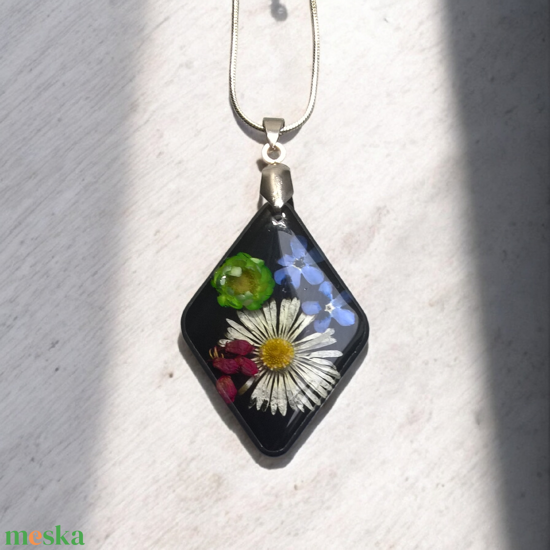 Sokvirágos nyaklánc - ékszer - nyaklánc - medálos nyaklánc - Meska.hu