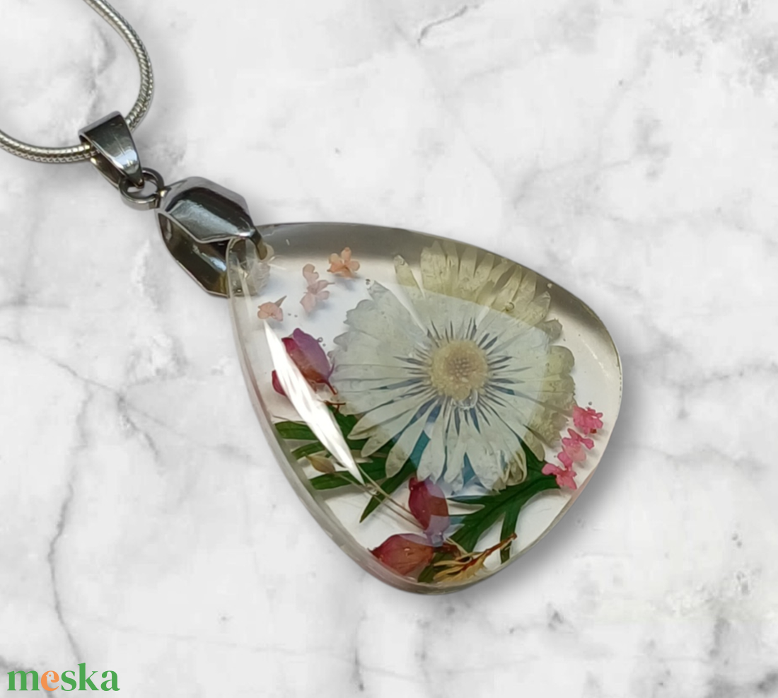 Kerti virágos nyaklánc II. - ékszer - nyaklánc - medálos nyaklánc - Meska.hu