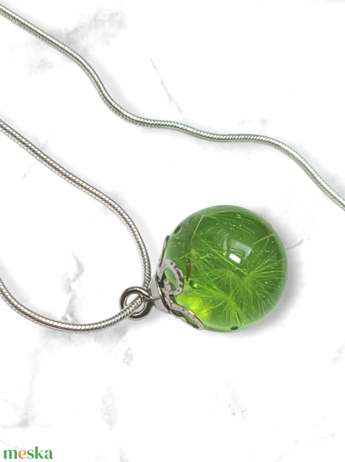 Pitypangpihés nyaklánc -halványzöld - ékszer - nyaklánc - medálos nyaklánc - Meska.hu