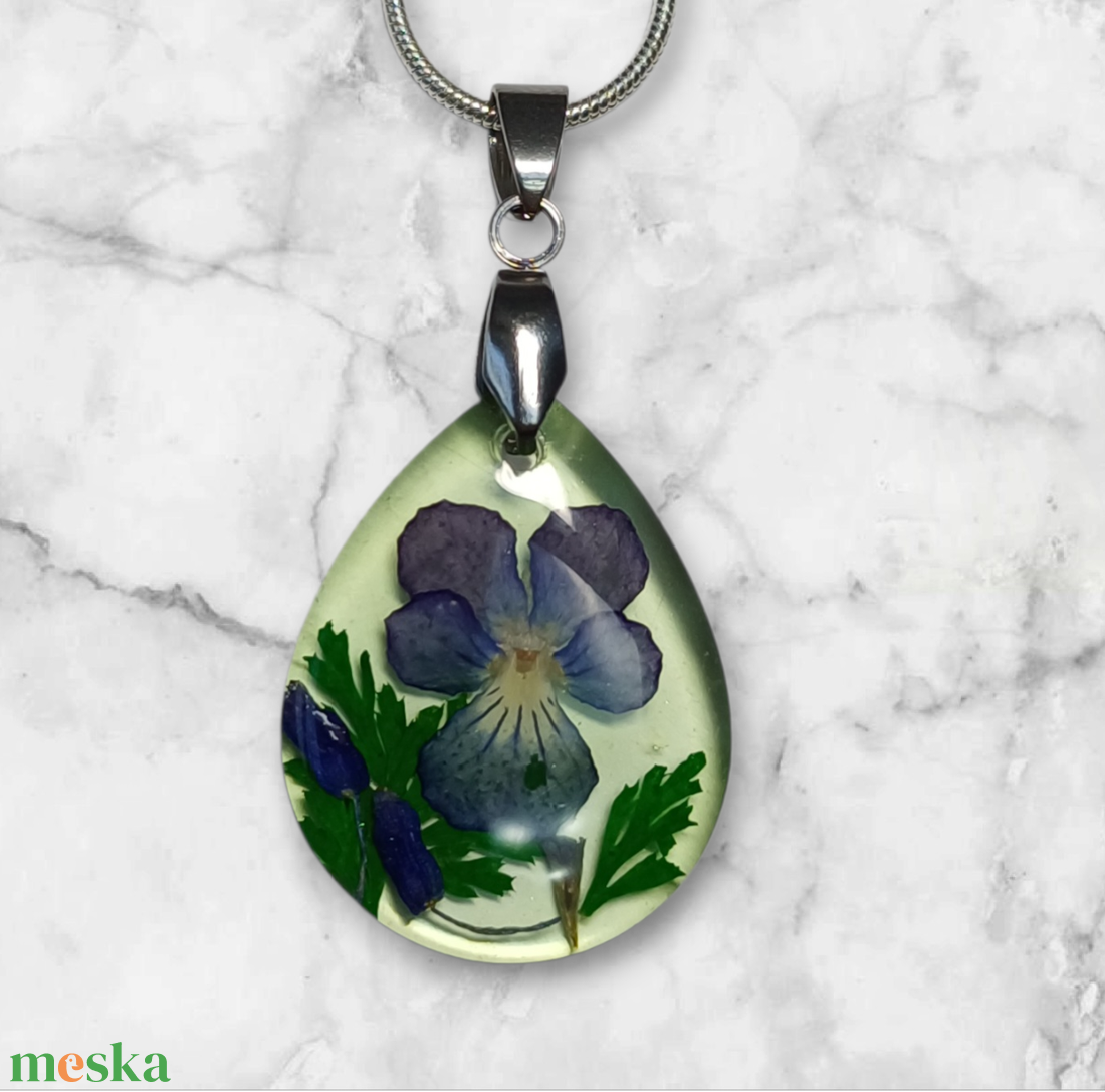 Lila ibolyás nyaklánc II. - ékszer - nyaklánc - medálos nyaklánc - Meska.hu