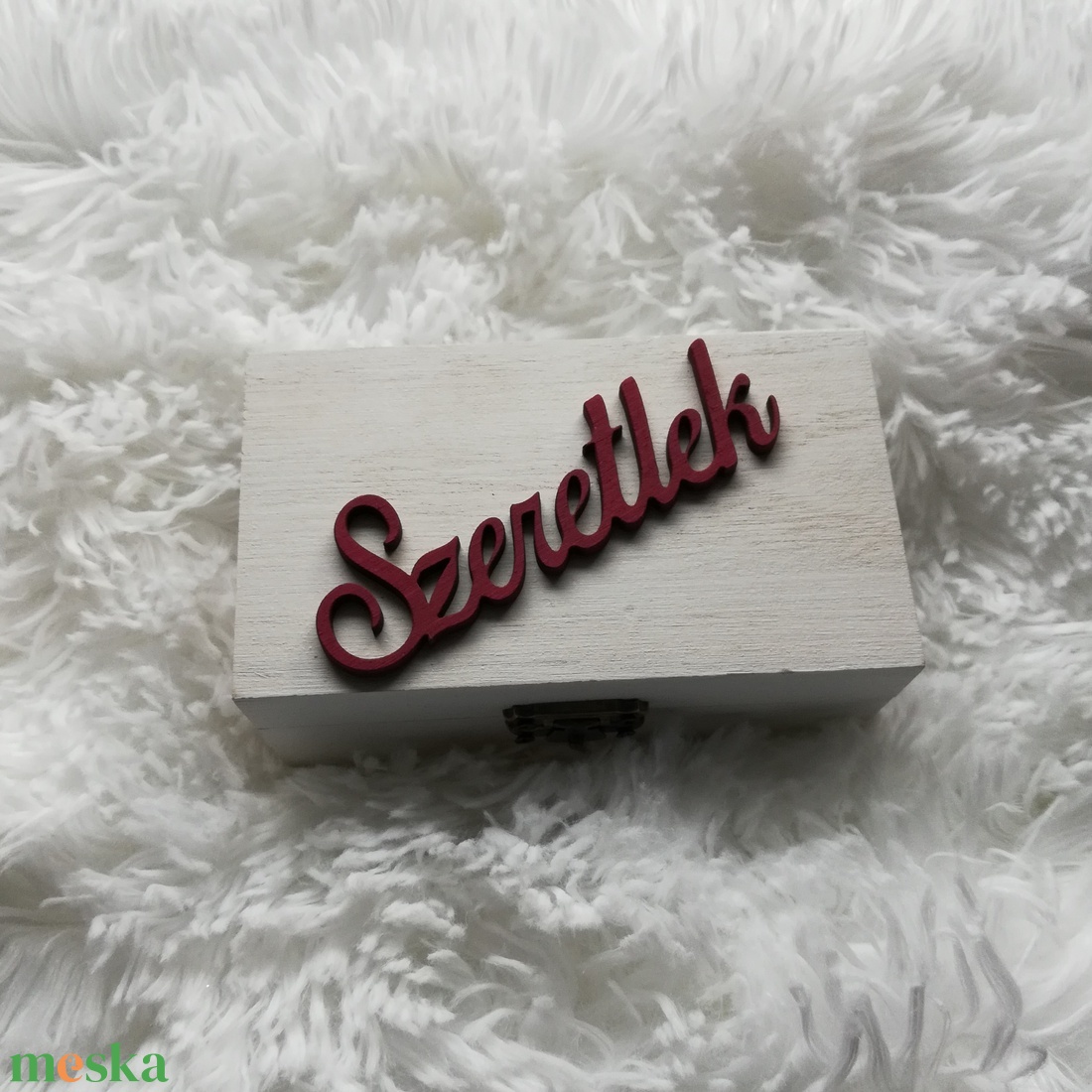 Szappanrózsa feliratos fa ládikában - piros vagy fehér szappanrózsákkal - otthon & életmód - dekoráció - Meska.hu