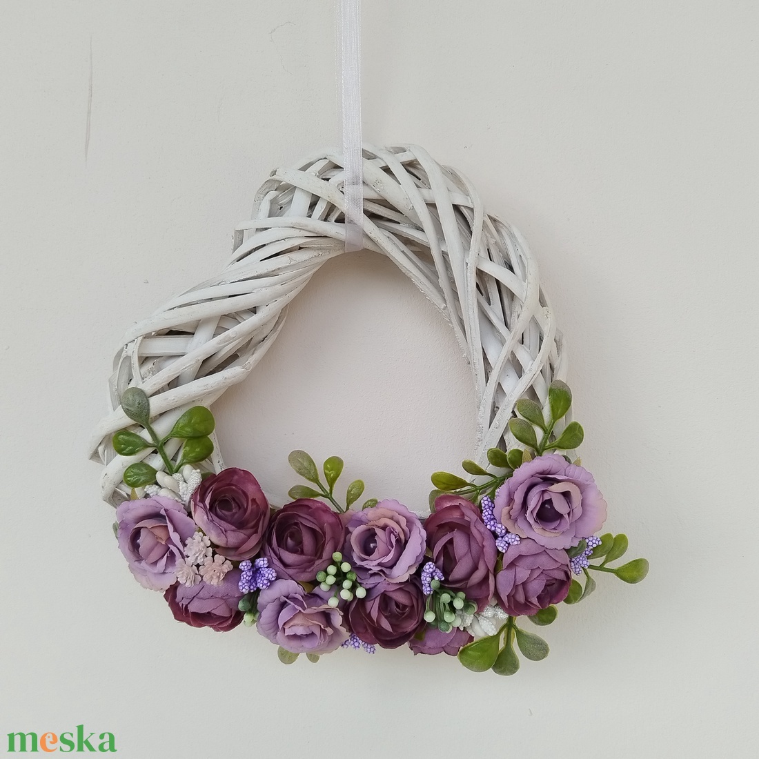 Szív alakú kopogtató lilás-mályvás árnyalatokkal - otthon & életmód - dekoráció - ajtó- és ablak dekoráció - ajtódísz & kopogtató - Meska.hu