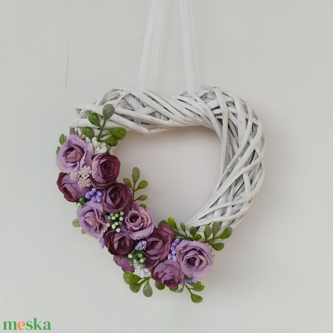 Szív alakú kopogtató lilás-mályvás árnyalatokkal - otthon & életmód - dekoráció - ajtó- és ablak dekoráció - ajtódísz & kopogtató - Meska.hu