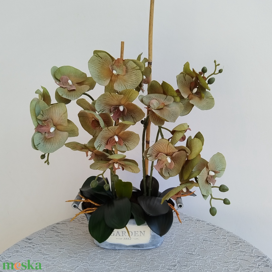 Orchidea kaspóban - vintage zöld - otthon & életmód - dekoráció - virágdísz és tartó - csokor & virágdísz - Meska.hu Orchidea kaspóban - vintage zöld - otthon & életmód - dekoráció - virágdísz és tartó - csokor & virágdísz - Meska.hu