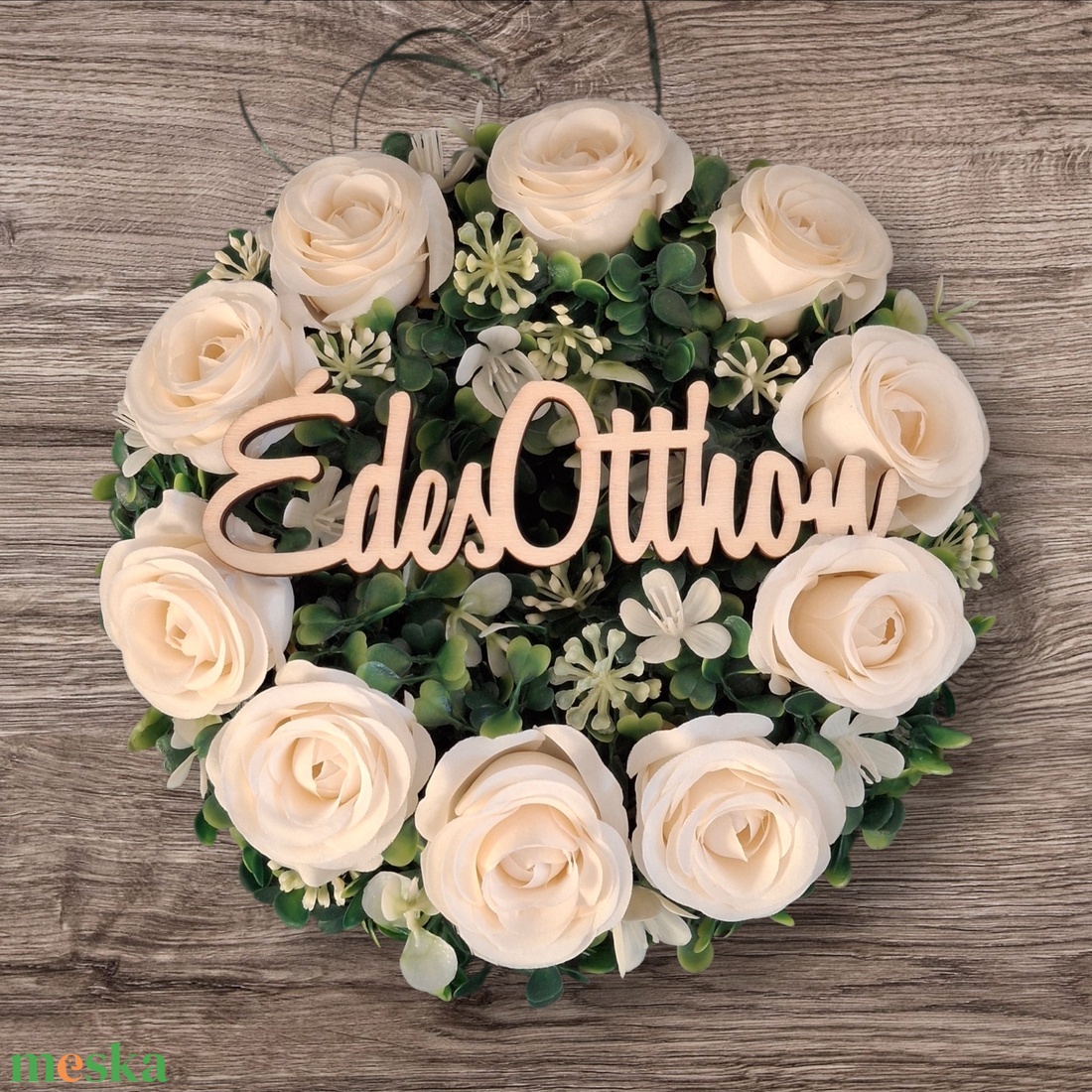 ÉDES OTTHON Buxus kopogtató rózsákkal - otthon & életmód - dekoráció - ajtó- és ablak dekoráció - ajtódísz & kopogtató - Meska.hu