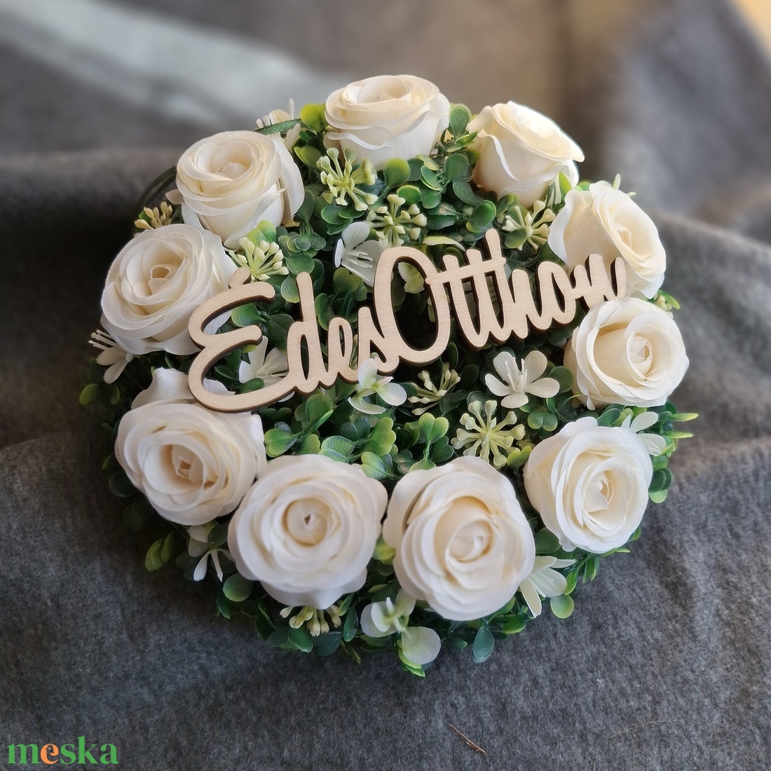 ÉDES OTTHON Buxus kopogtató rózsákkal - otthon & életmód - dekoráció - ajtó- és ablak dekoráció - ajtódísz & kopogtató - Meska.hu