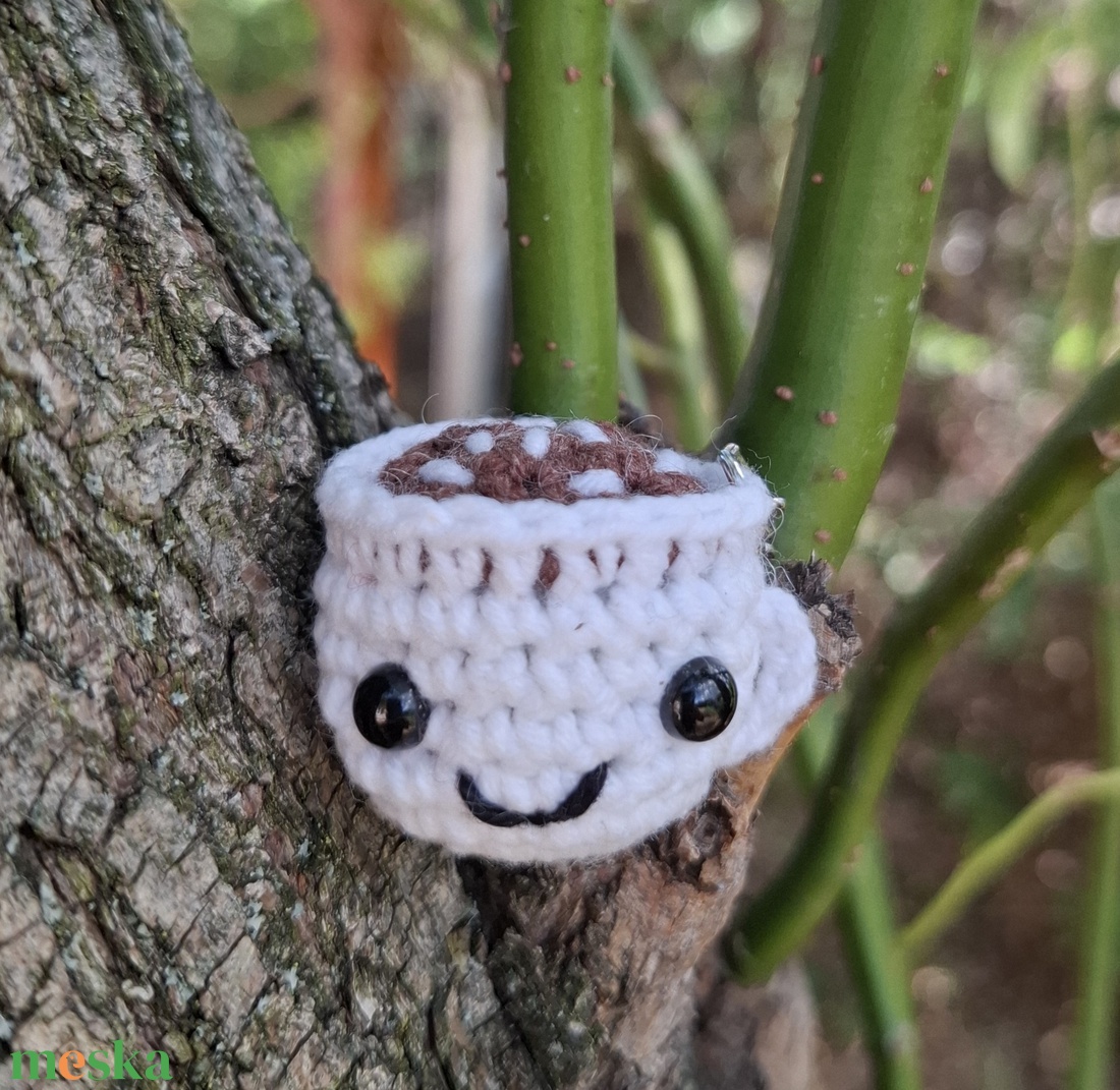 Mini horgolt kávés csésze kulcstartó - játék & sport - plüssállat & játékfigura - más figura - Meska.hu Mini horgolt kávés csésze kulcstartó - játék & sport - plüssállat & játékfigura - más figura - Meska.hu