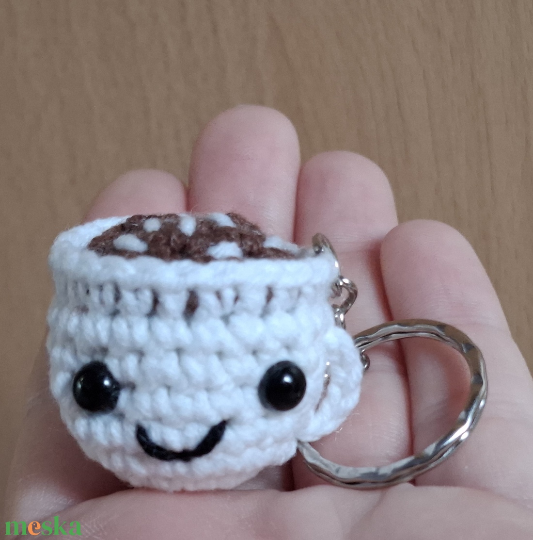 Mini horgolt kávés csésze kulcstartó - játék & sport - plüssállat & játékfigura - más figura - Meska.hu Mini horgolt kávés csésze kulcstartó - játék & sport - plüssállat & játékfigura - más figura - Meska.hu