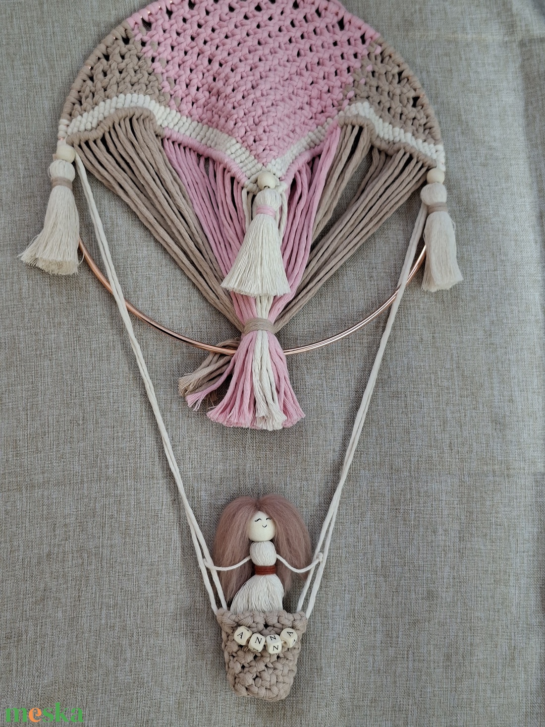 Makramé hőlégballon babaszobába/gyerekszobába - baba - mama - babaszoba dekoráció - babanév dekoráció - Meska.hu