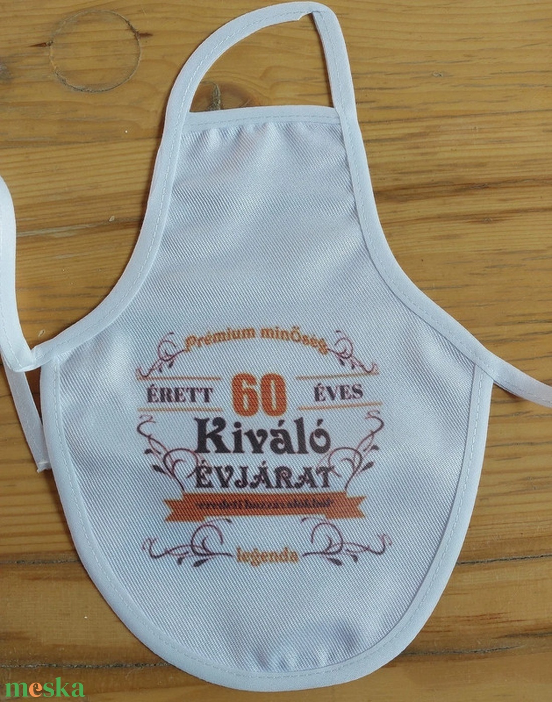 Kötényke üvegre - otthon & életmód - konyhafelszerelés, tálalás - italos kellékek - italtartó - Meska.hu Kötényke üvegre - otthon & életmód - konyhafelszerelés, tálalás - italos kellékek - italtartó - Meska.hu