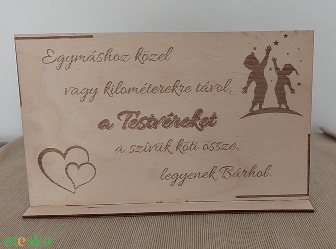 Testvérek ...Fa talpas tábla - otthon & életmód - dekoráció - kép & falikép - táblakép - Meska.hu