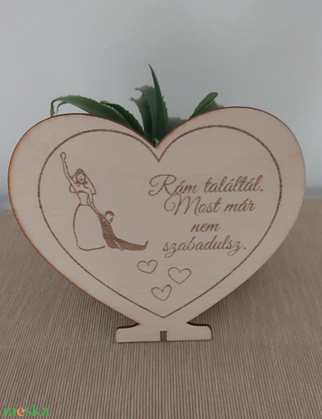 Szív alakú tábla rám talált - esküvő - emlék & ajándék - köszönőajándék - Meska.hu Szív alakú tábla rám talált - esküvő - emlék & ajándék - köszönőajándék - Meska.hu