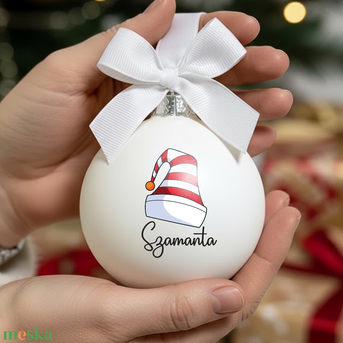 Karácsonyi üveg díszgömb egyedi névvel - Sapka - 100040 - karácsony - karácsonyi lakásdekoráció - karácsonyfadíszek - Meska.hu