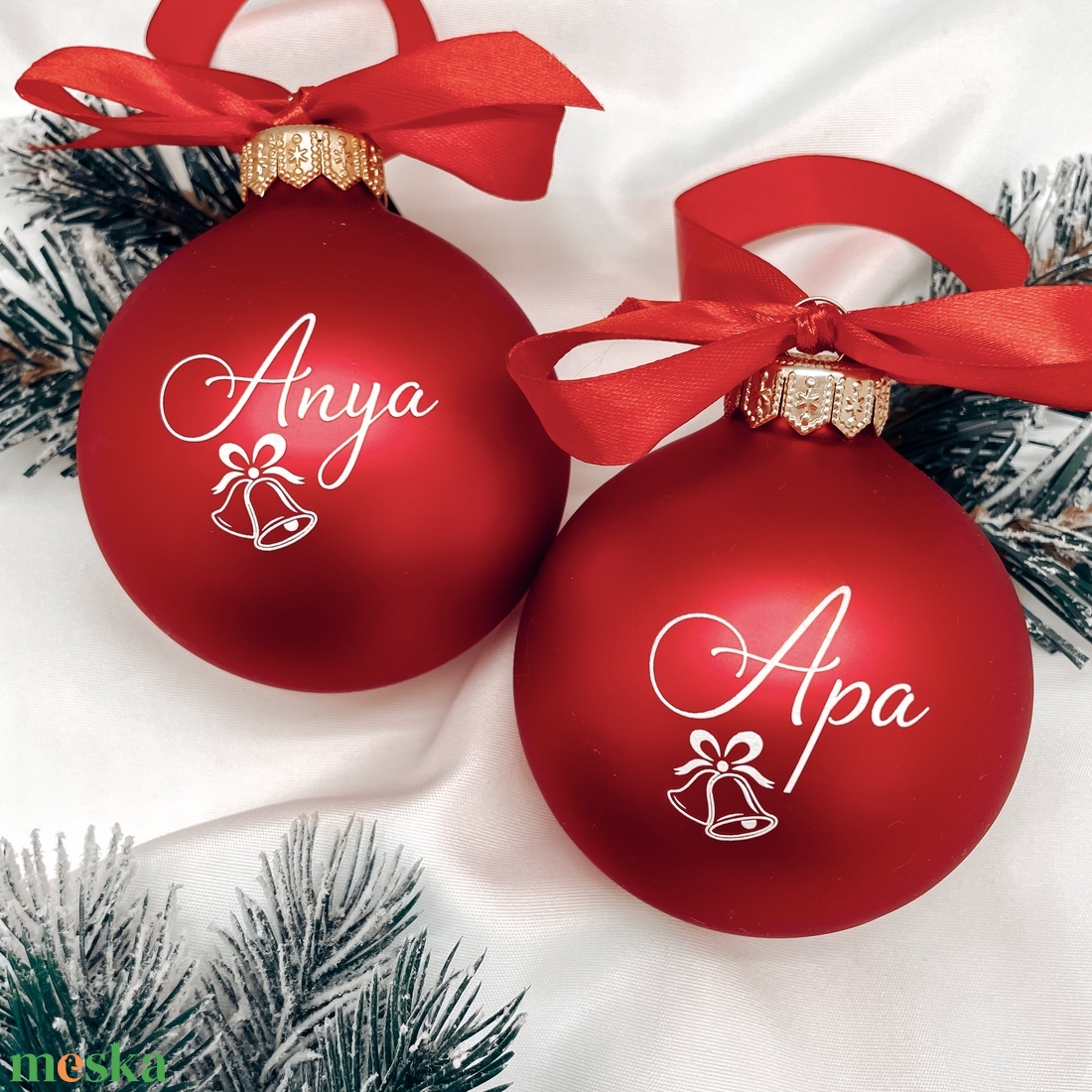 Névre szóló üveg karácsonyfa dísz  - Piros - karácsony - karácsonyi lakásdekoráció - karácsonyfadíszek - Meska.hu