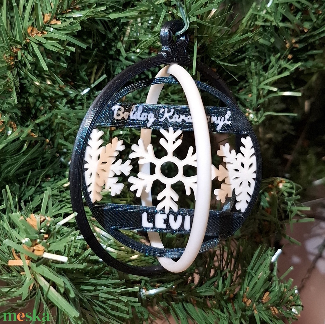 Egyedi, forgatható karácsonyfadísz  személyre szabott felirattal - karácsony - karácsonyi lakásdekoráció - karácsonyfadíszek - Meska.hu