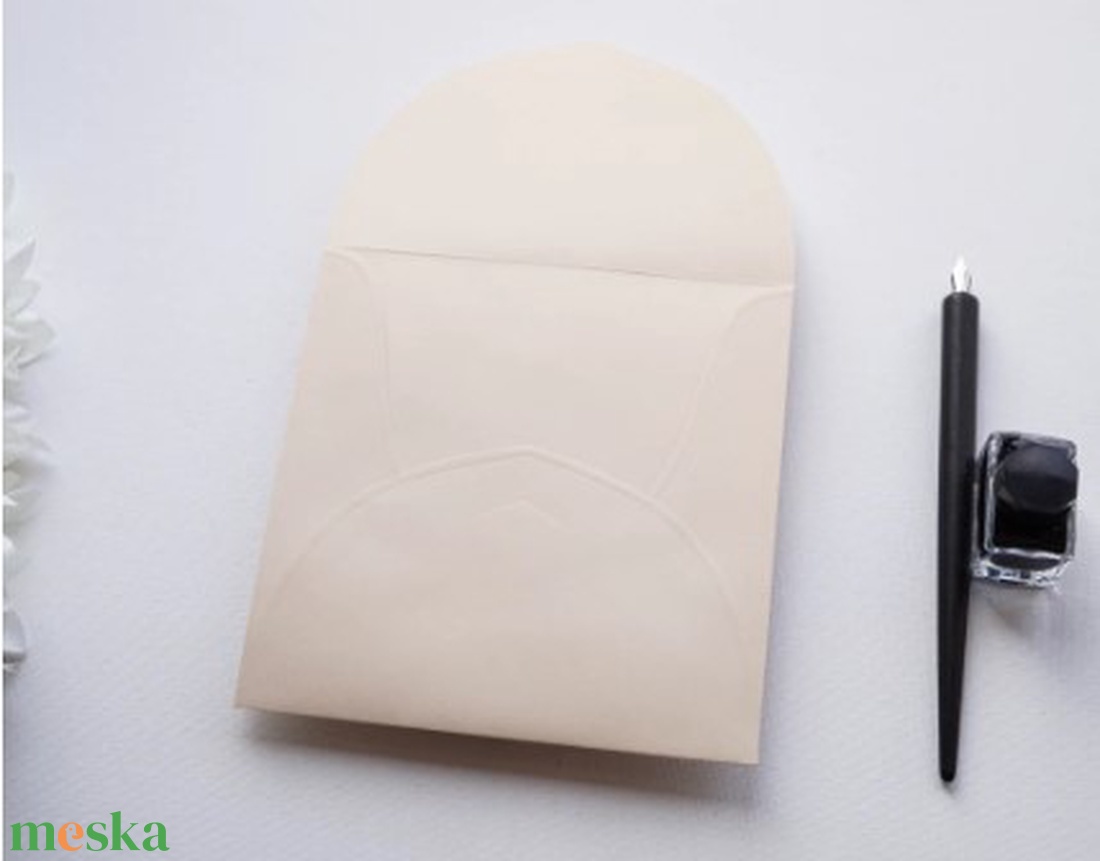 Bézs színű boríték - 16.2 cm x 16.5 cm - esküvő - emlék & ajándék - nászajándék - esküvői pénzátadó boríték, kártya - Meska.hu Bézs színű boríték - 16.2 cm x 16.5 cm - esküvő - emlék & ajándék - nászajándék - esküvői pénzátadó boríték, kártya - Meska.hu