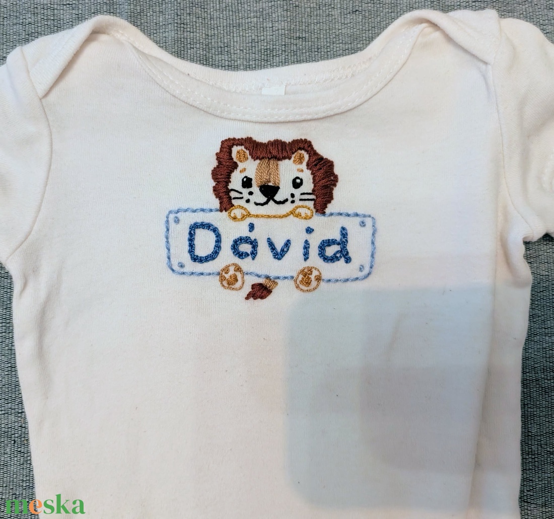 Kisfiúknak névvel hímzett body - baba - mama - babaruházat - baba body - Meska.hu