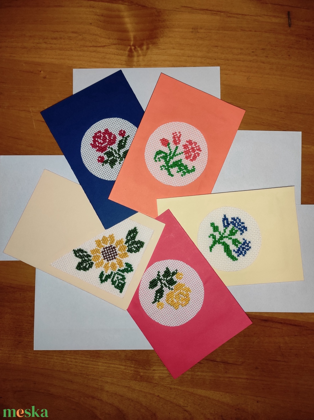 Képeslap keresztszemes hímzéssel kék1 - otthon & lakás - papír írószer - képeslap & levélpapír - Meska.hu