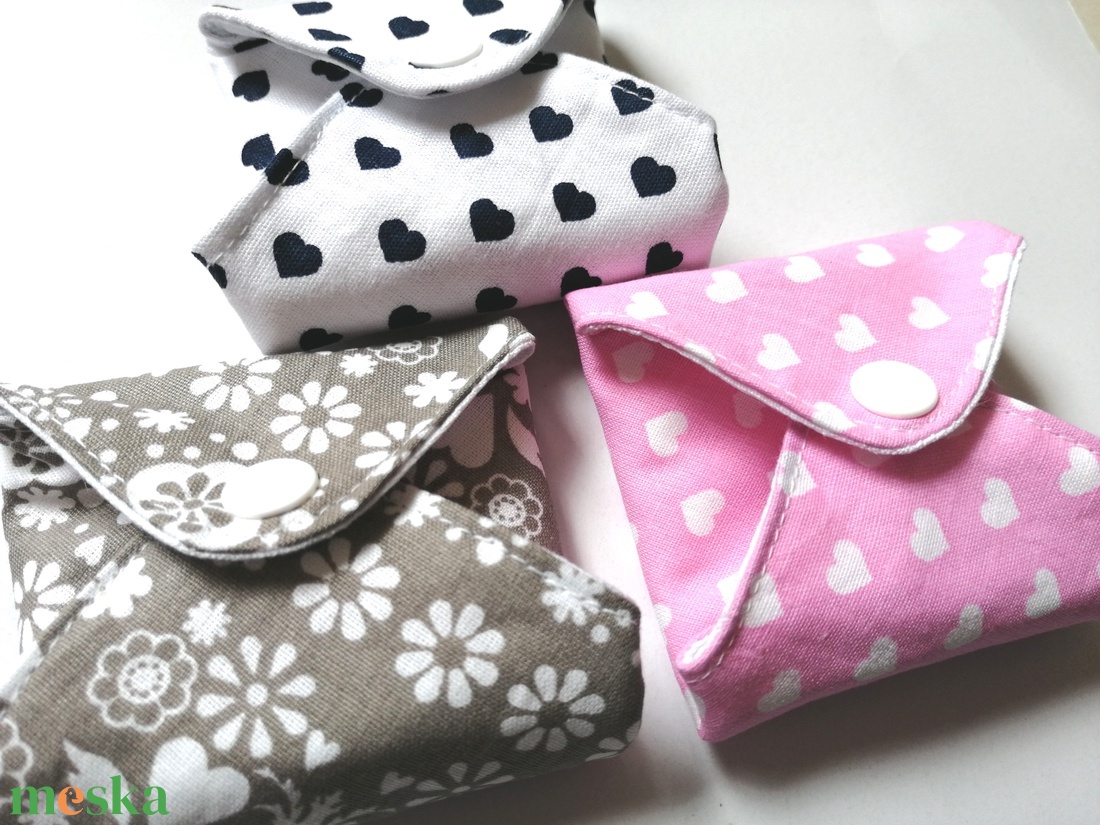 Pamut tisztasági betét szett Szerelmes, vízhatlan  - szépségápolás - intim higiénia - intimbetét - Meska.hu