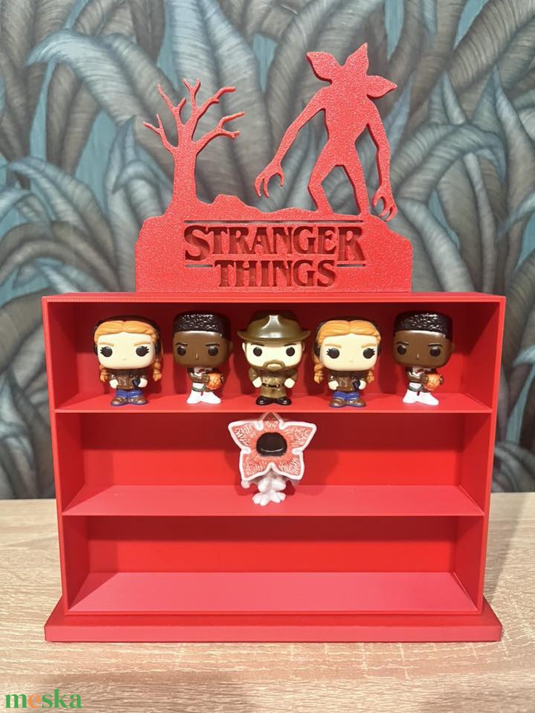 Stranger Things gyűjtői polc  12 férőhelyes Kinder figura tartó - otthon & életmód - dekoráció - asztal és polc dekoráció - dekorációs tál, tartó - Meska.hu